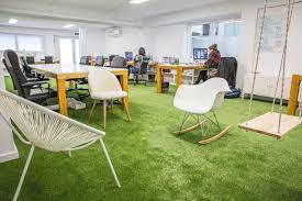 Trang trí văn phòng độc đáo với cỏ nhân tạo Sài Gòn